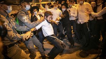 Richter „entsetzt über sinnlose Gewalt eines Polizisten“ bei Protesten in Jerusalem