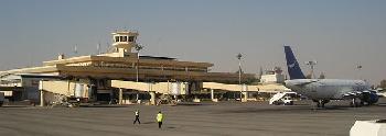 Zwei Tage nach dem Luftangriff werden die Aktivitäten auf dem Flughafen von Aleppo wieder aufgenommen