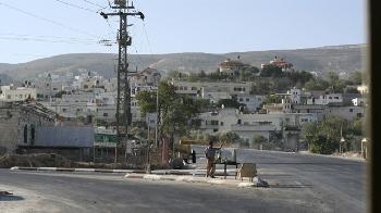 Schießerei in Jenin: Soldaten umstellen das Haus eines gesuchten Verdächtigen