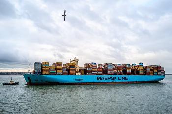 Hapag-Lloyd und Maersk setzen Transporte im Roten Meer aus: Reaktion auf eskalierende Sicherheitslage