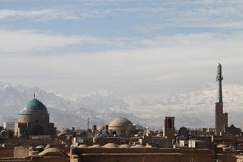 Cyberangriff legt Tankstellen in Iran lahm: Hackergruppe „Predatory Sparrow“ unter Verdacht