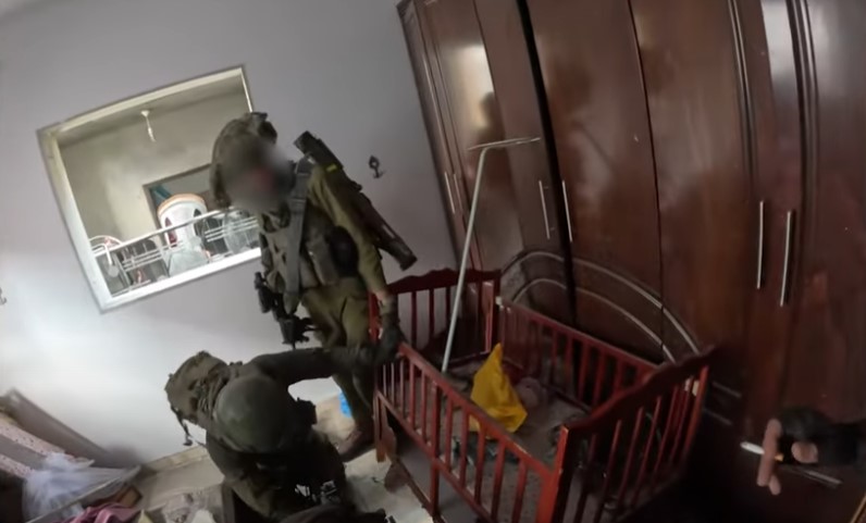Waffen in Babybett in Gaza gefunden[Video]