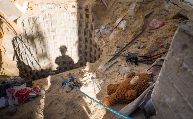 IDF entdeckt Tunnel mit Leichen von Geiseln in Kindergelände