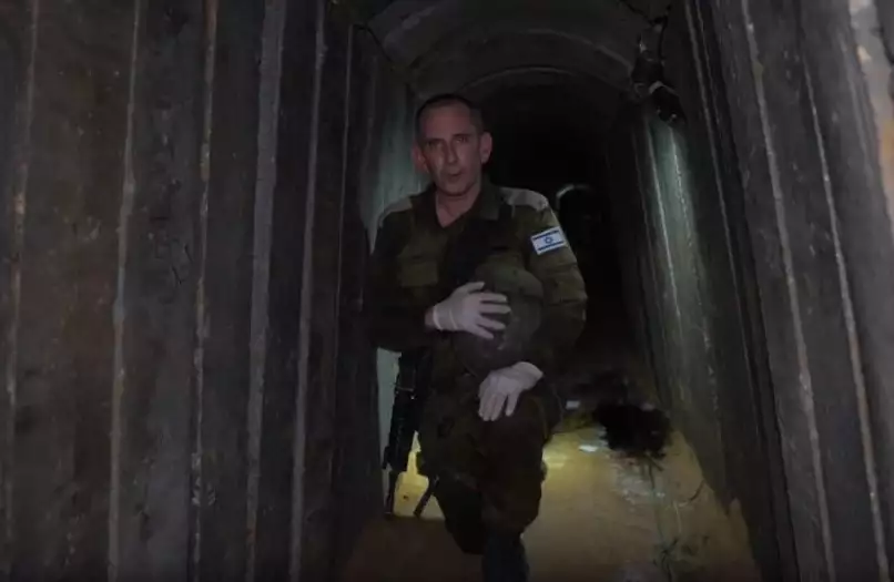 Schockierende Bilder aus dem Gaza-Tunnel: Die Nation ringt um Reaktionen auf Hamas Brutalität