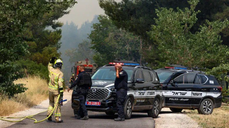 Zwei Verletzte nach Drohnenangriff der Hisbollah auf die Stadt Ya"ara in Westgaliläa