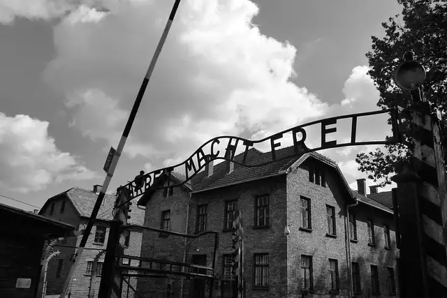 Netanjahu und das ICC: Drohende Verhaftung überschattet Auschwitz-Gedenkfeier